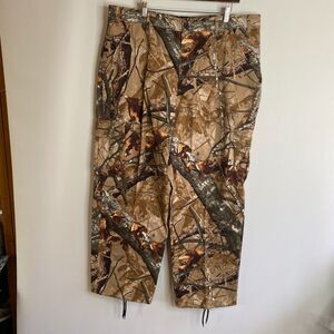 Outfitters Ridge Camouflage Cargo Adjustable Waist/Legs Pants Size XL(40/42)